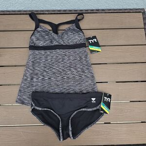 TYR Durafast Women's Black/grey Sonoma V-neck Tank W/ Hipkini Sz S NEW